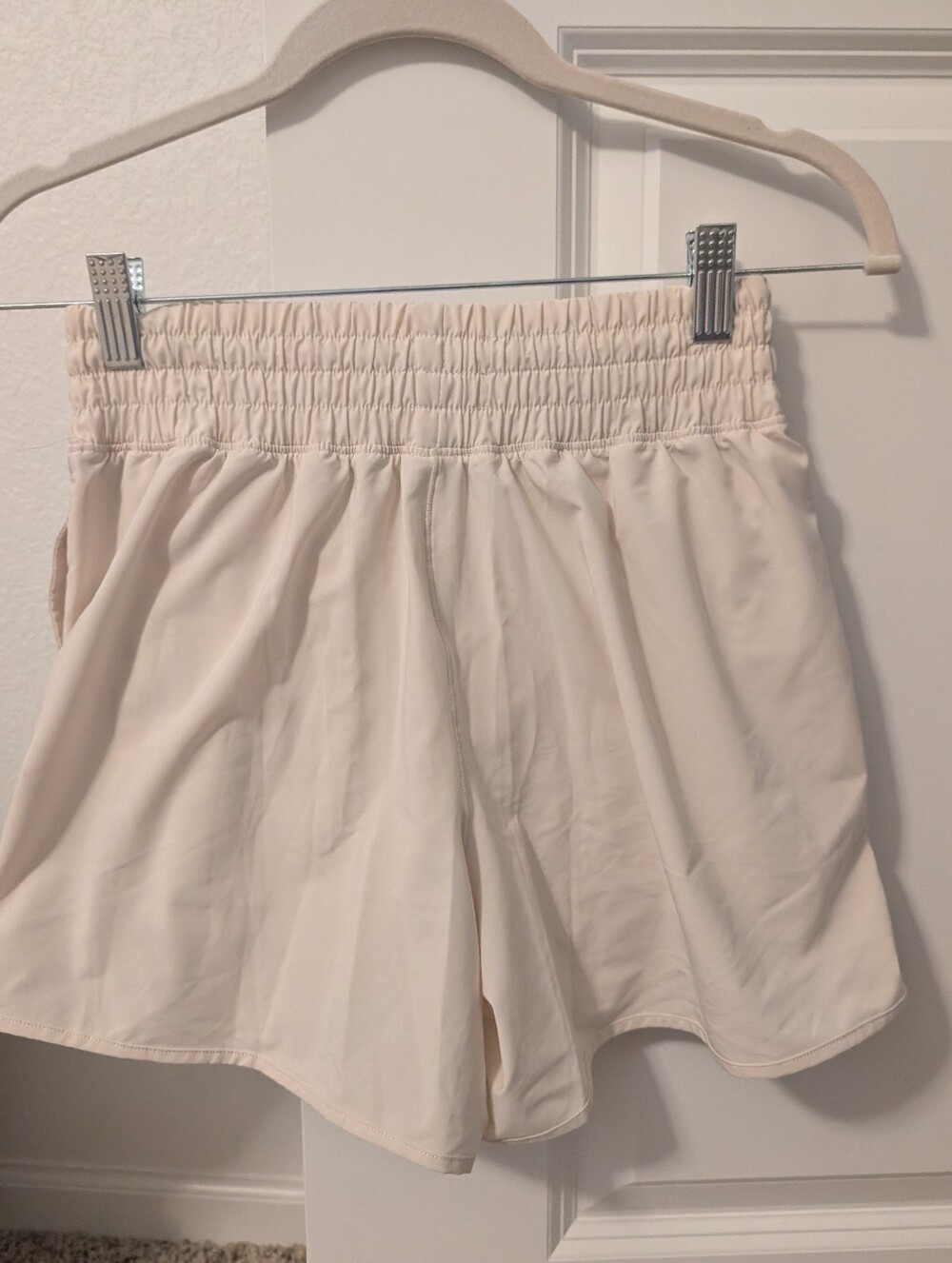 OFFLINE By Aerie 4" Hot Stuff Shorts - Picture 2 of 4